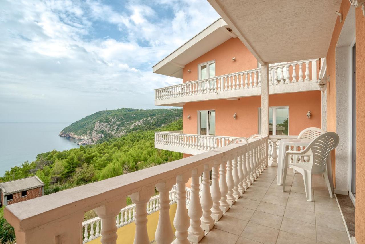 Apartmani Bronhi Sutomore Exterior photo